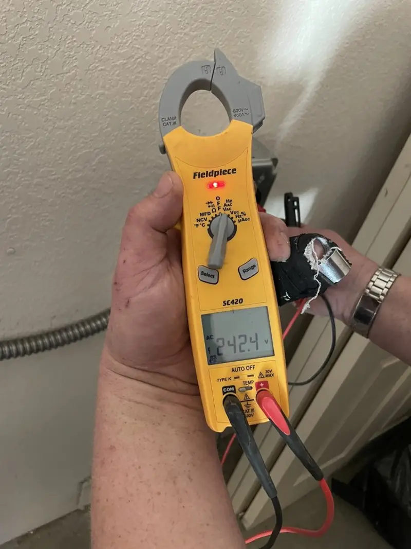 Voltage testing with clamp meter during Generator Installation in Muscoy